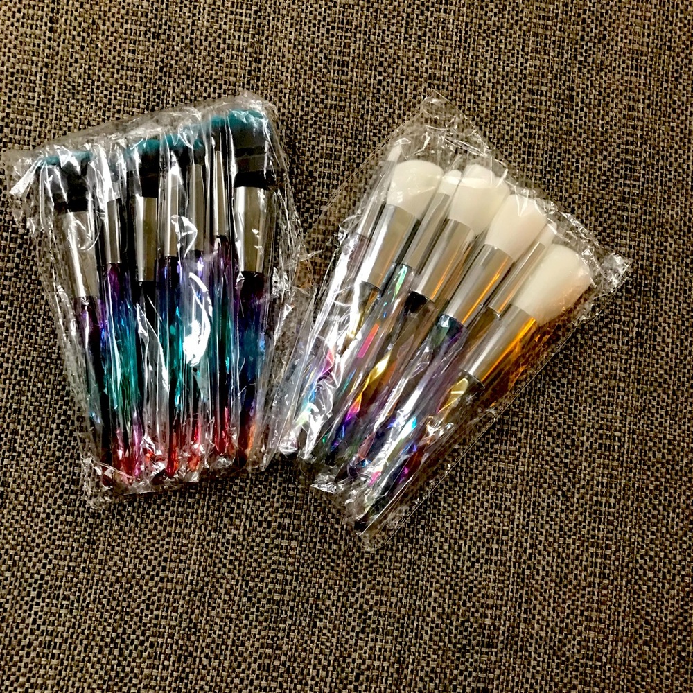 2 Set Of Ten Piece Makeup Brushes
